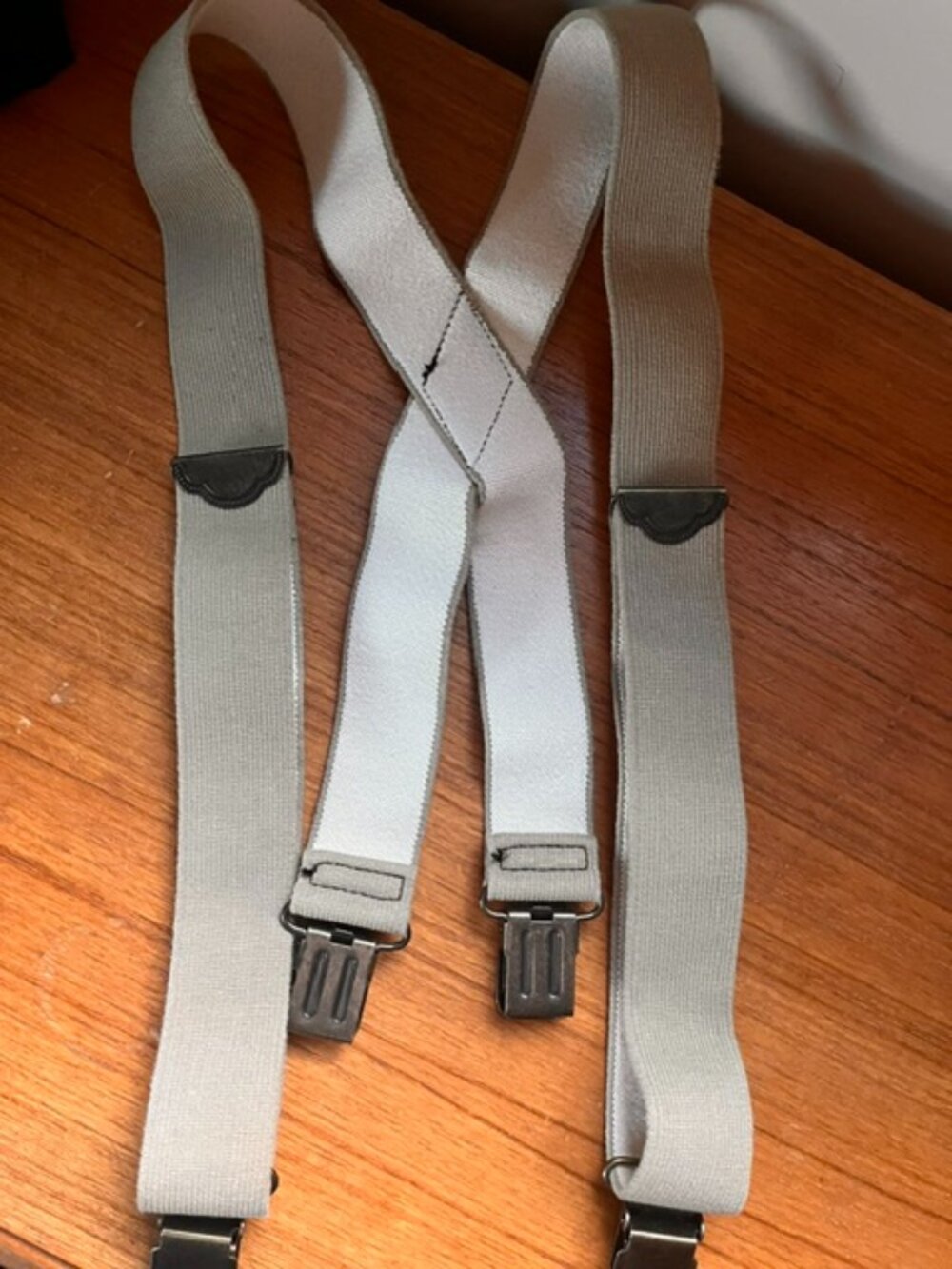 Filson Adjustable 2"-wide elastic suspenders with brass X-cross back
